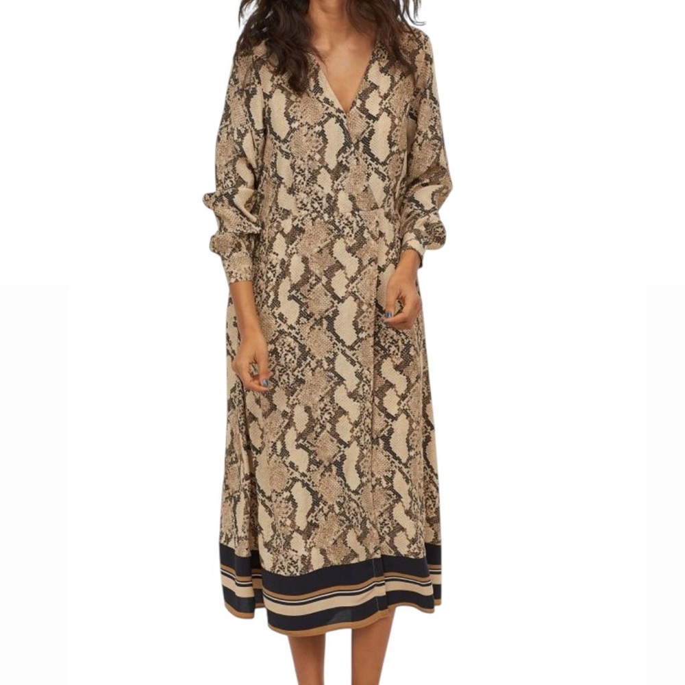 H&M Size 4 Small Snake Print Oversized Midi Dress